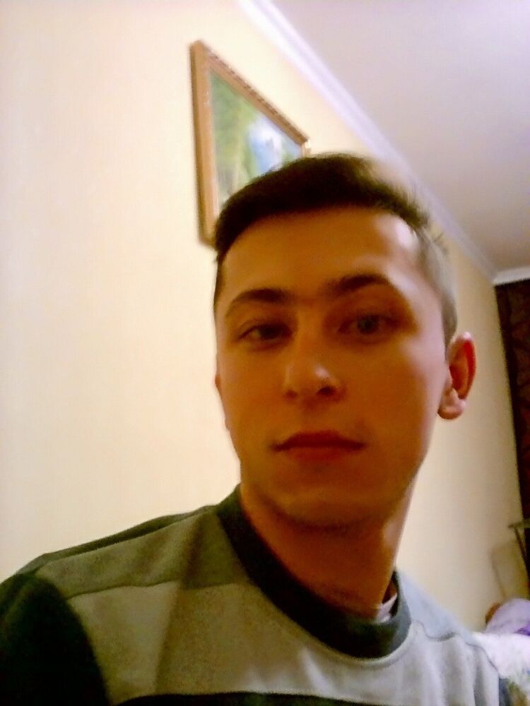  ,   Ravil, 33 ,  