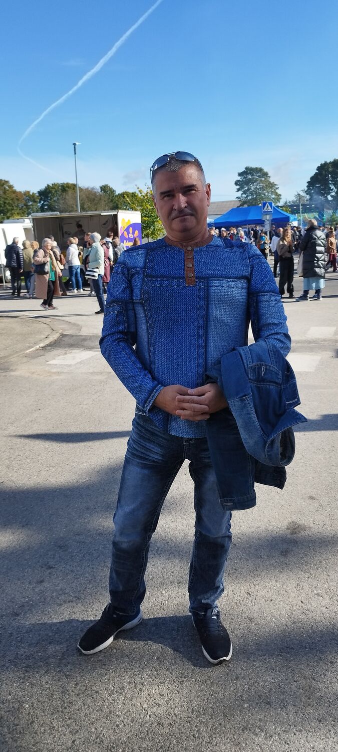  53744800  Dmitry, 48 ,    