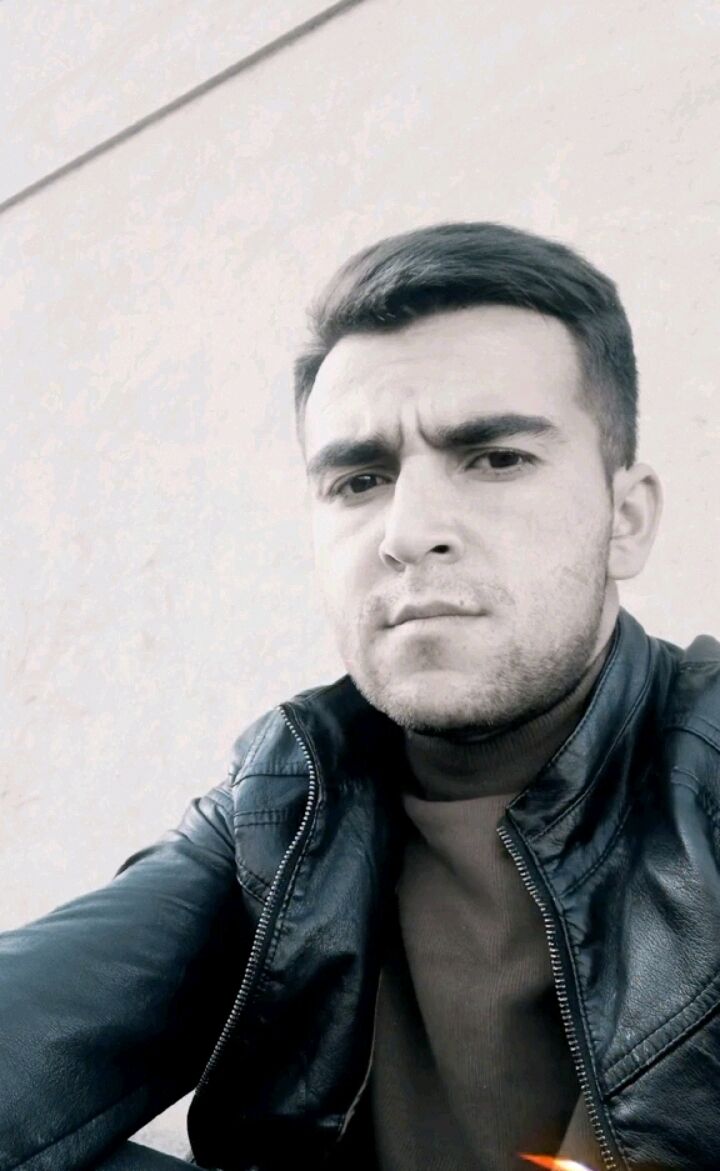  50077700  Jonik, 23 ,    