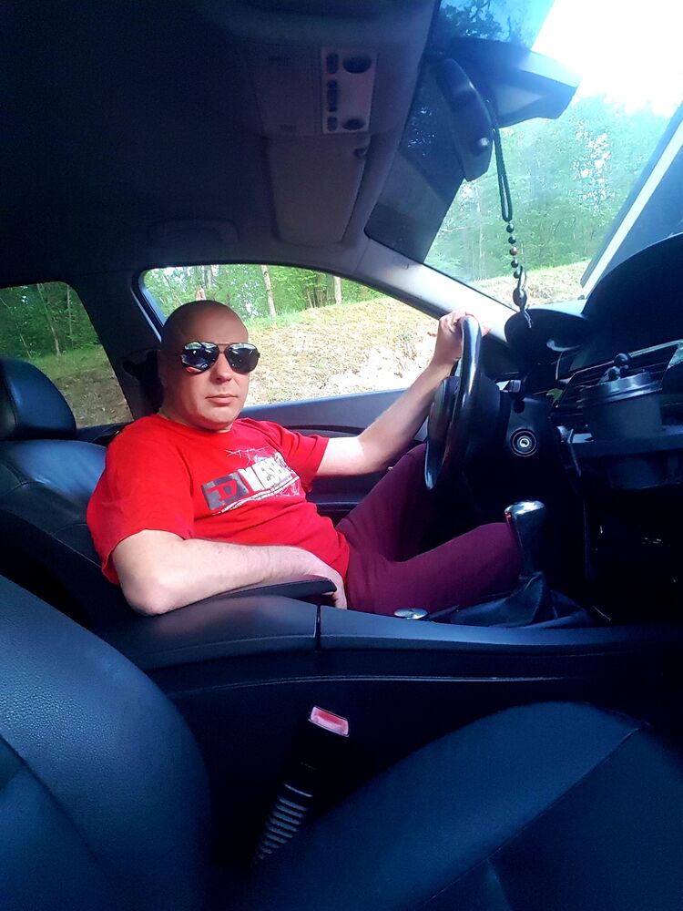  ,   Piotr, 45 ,  