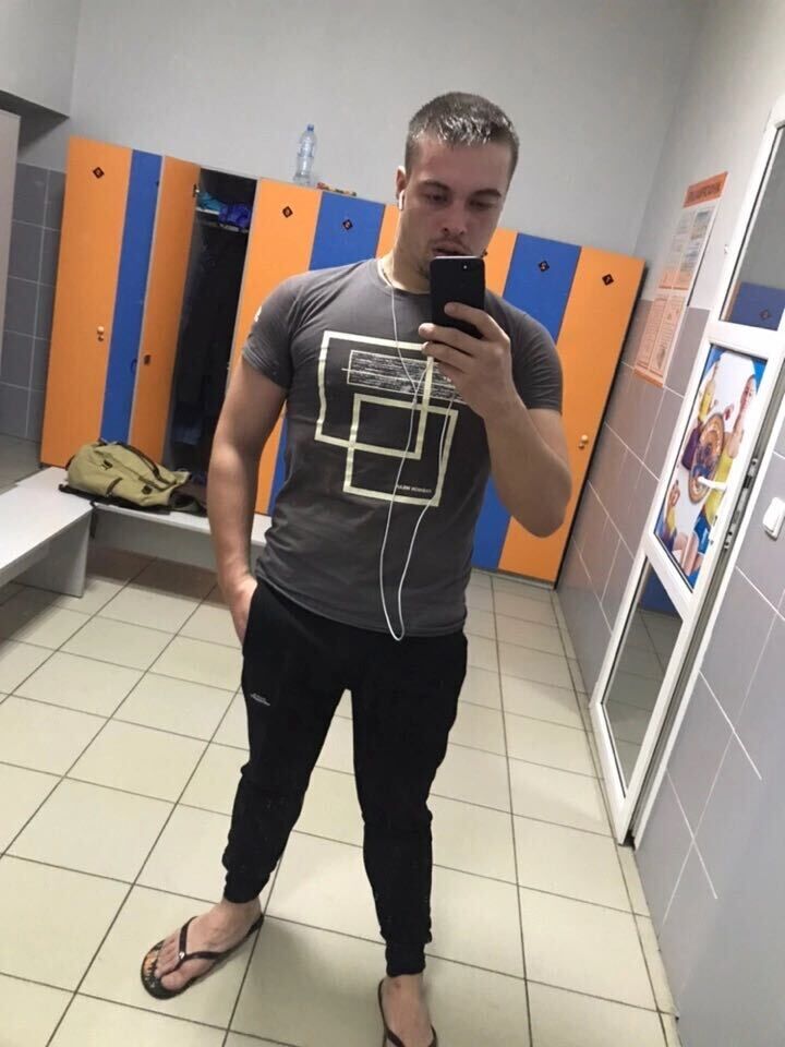  48087660  , 33 ,    