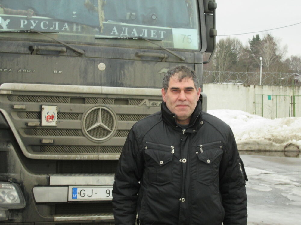  ,   Tamir, 59 ,   