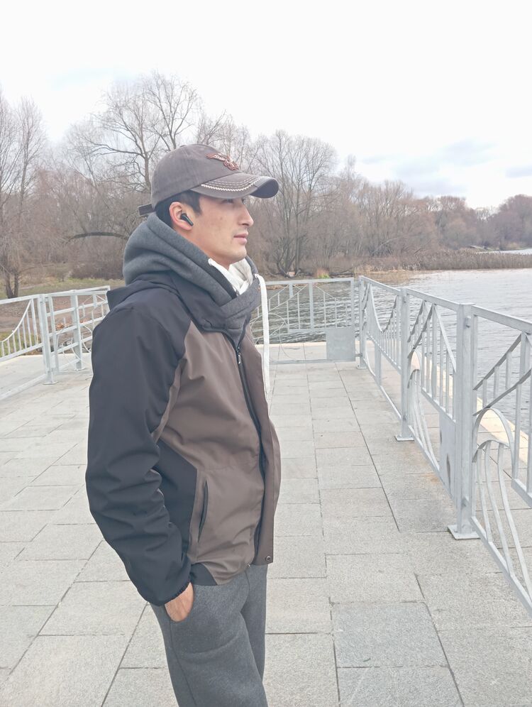  48567510  Jaloliddin, 27 ,    