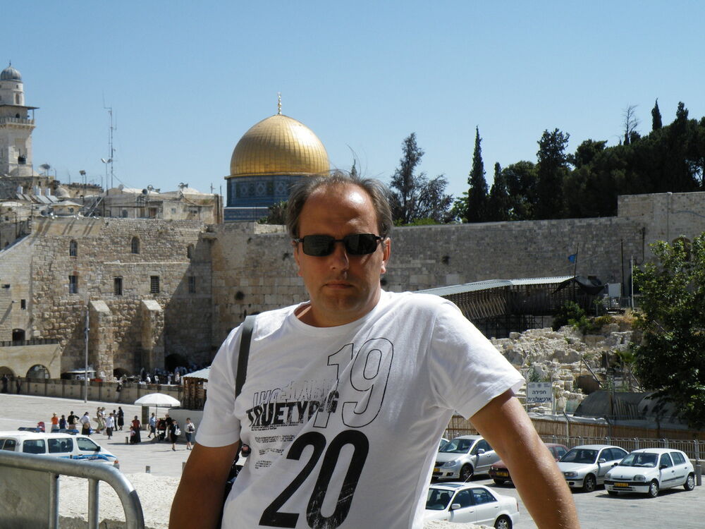  ,   Viktor, 45 ,   ,   , c 