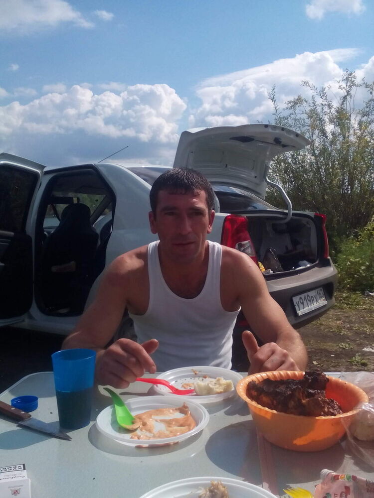  ,   Artur, 41 ,   ,   , c 