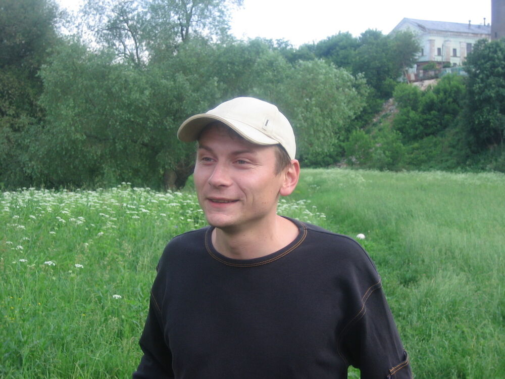  9964280  Leonid, 51 ,    