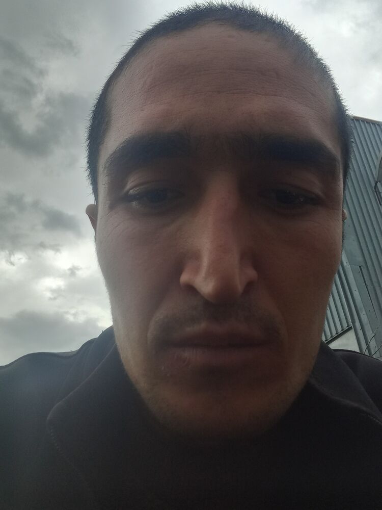  ,   Gani, 31 ,   ,   