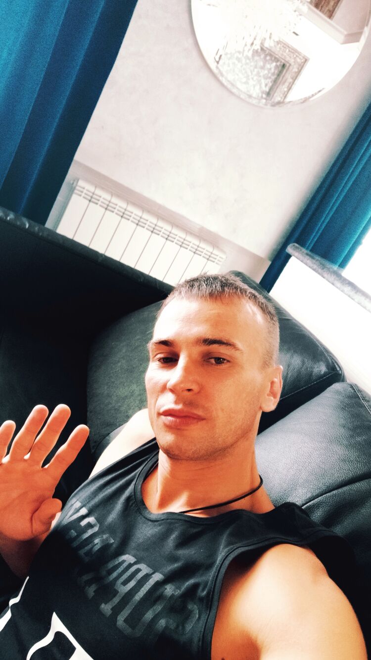  ,   Nik, 35 ,   ,   