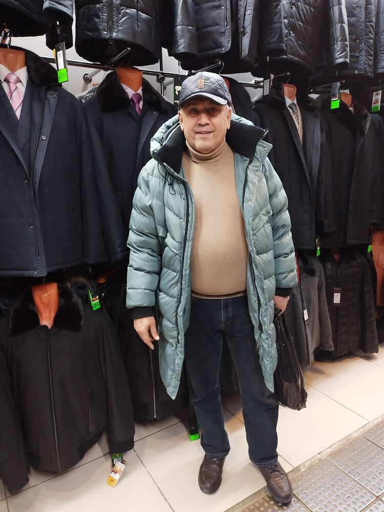  48959690  Anar, 49 ,    