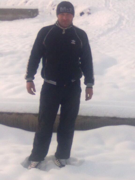  40596530  , 44 ,    