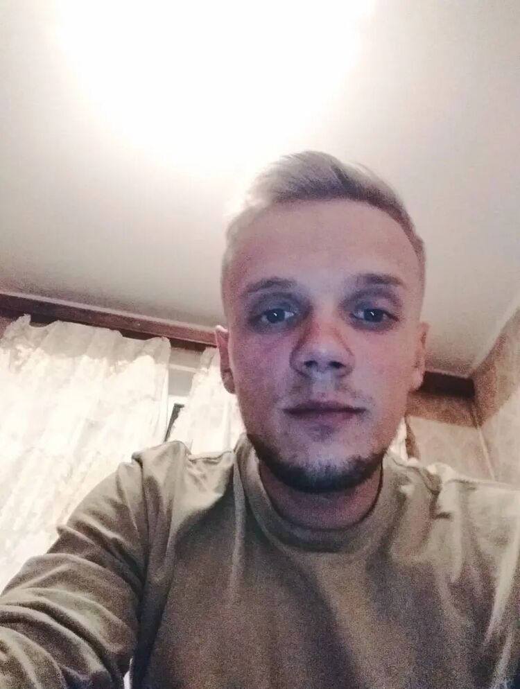  44237520  , 27 ,     