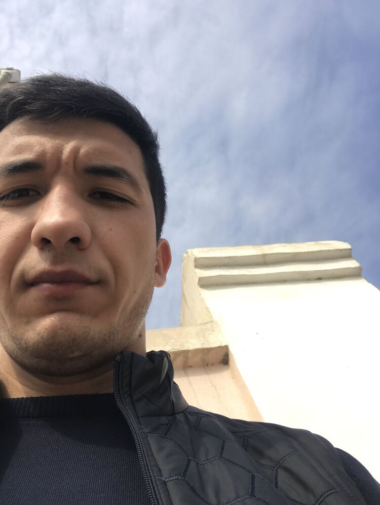  54604700  Doniyor, 26 ,    