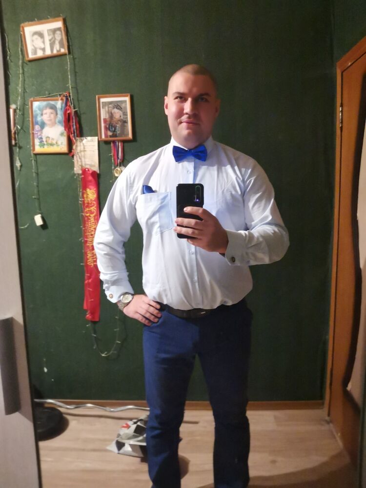  37039670  Ivan, 28 ,    
