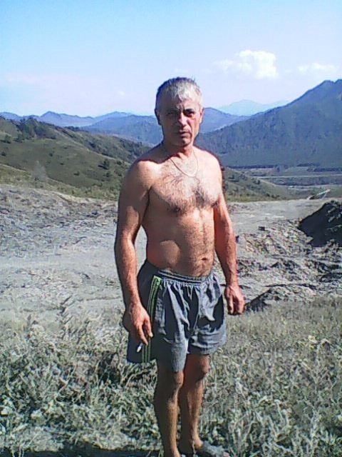  -,   Alex, 54 ,  