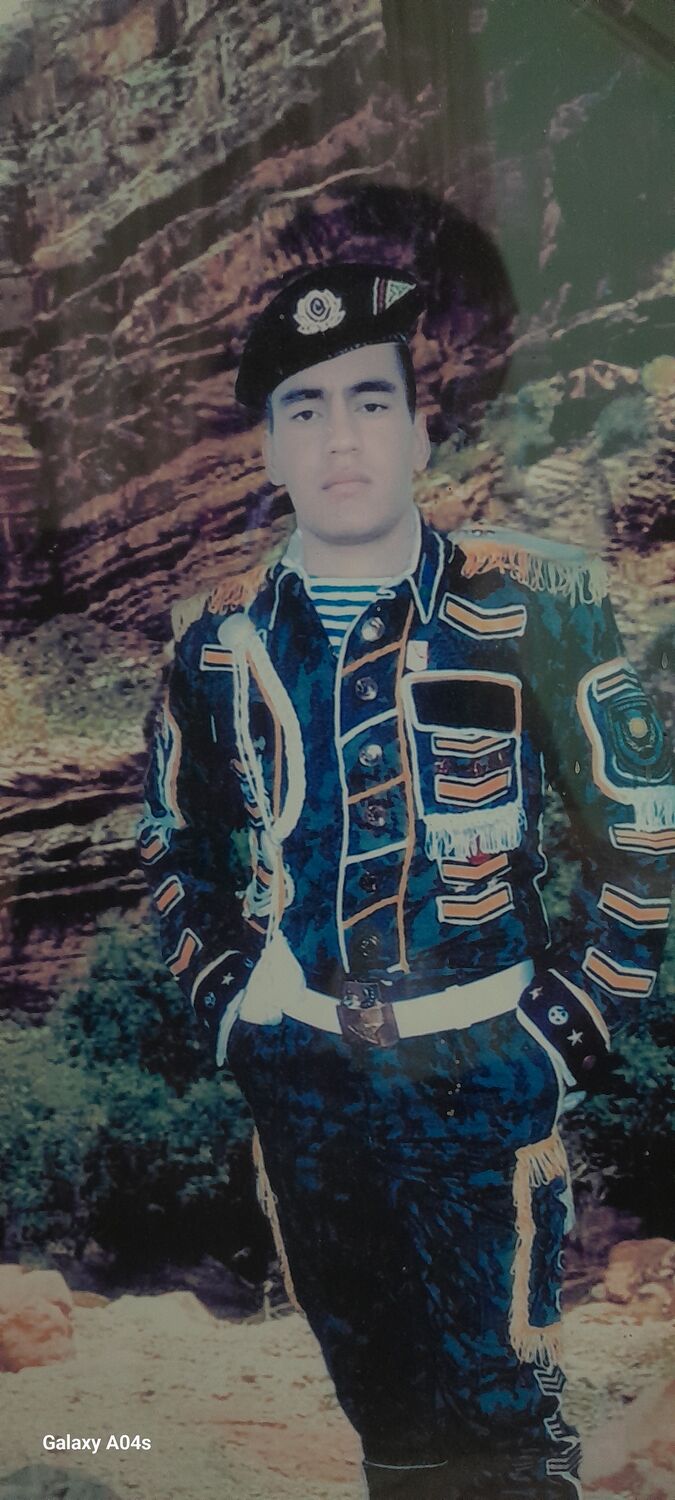  46519220  Ali, 30 ,    