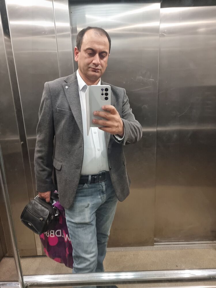 52747420  Oner, 40 ,     