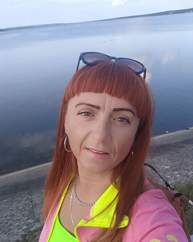  44084440  Tatiana, 49 ,    