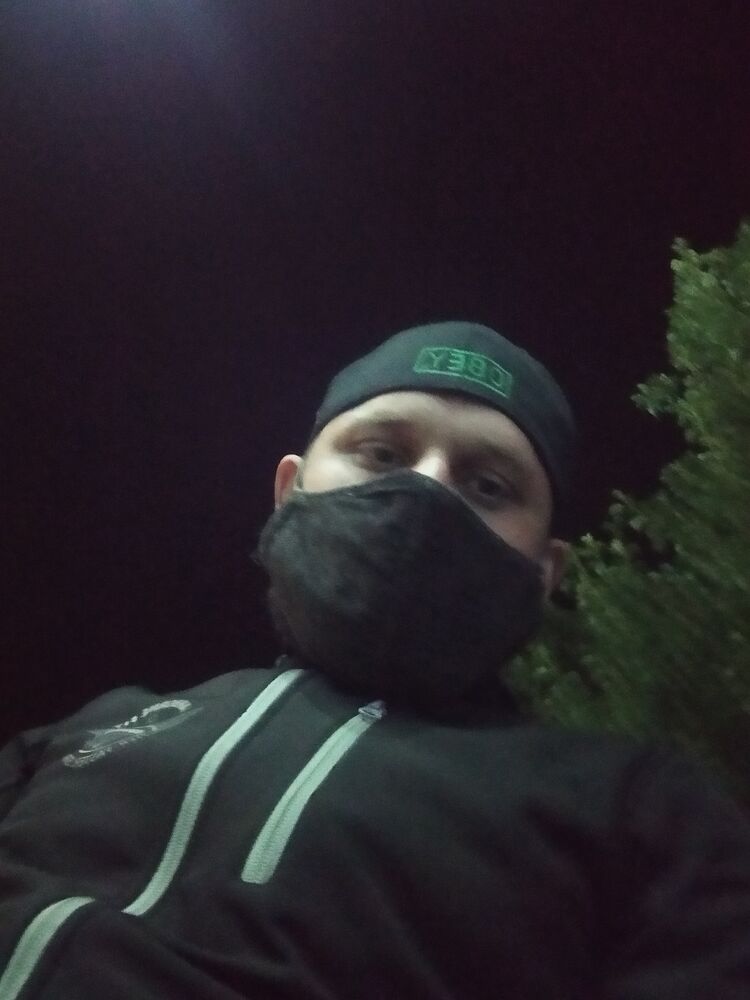  23088870  , 40 ,    