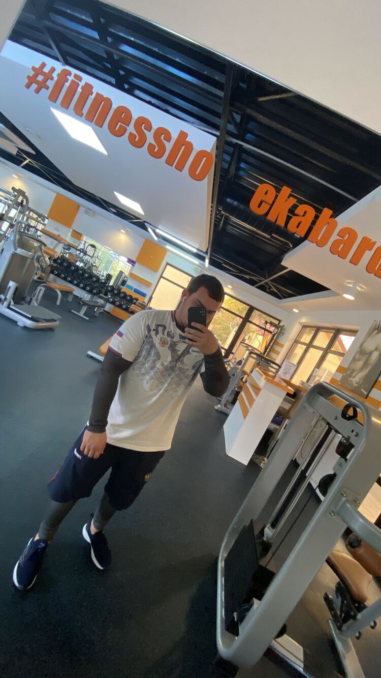  ,   Maksim, 25 ,   ,   