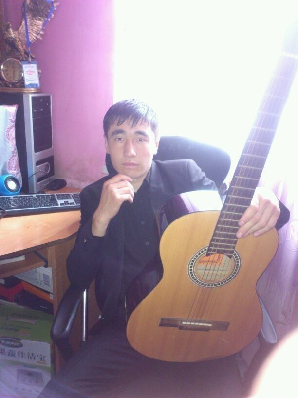  ,   Azamat, 32 ,   ,   , c 