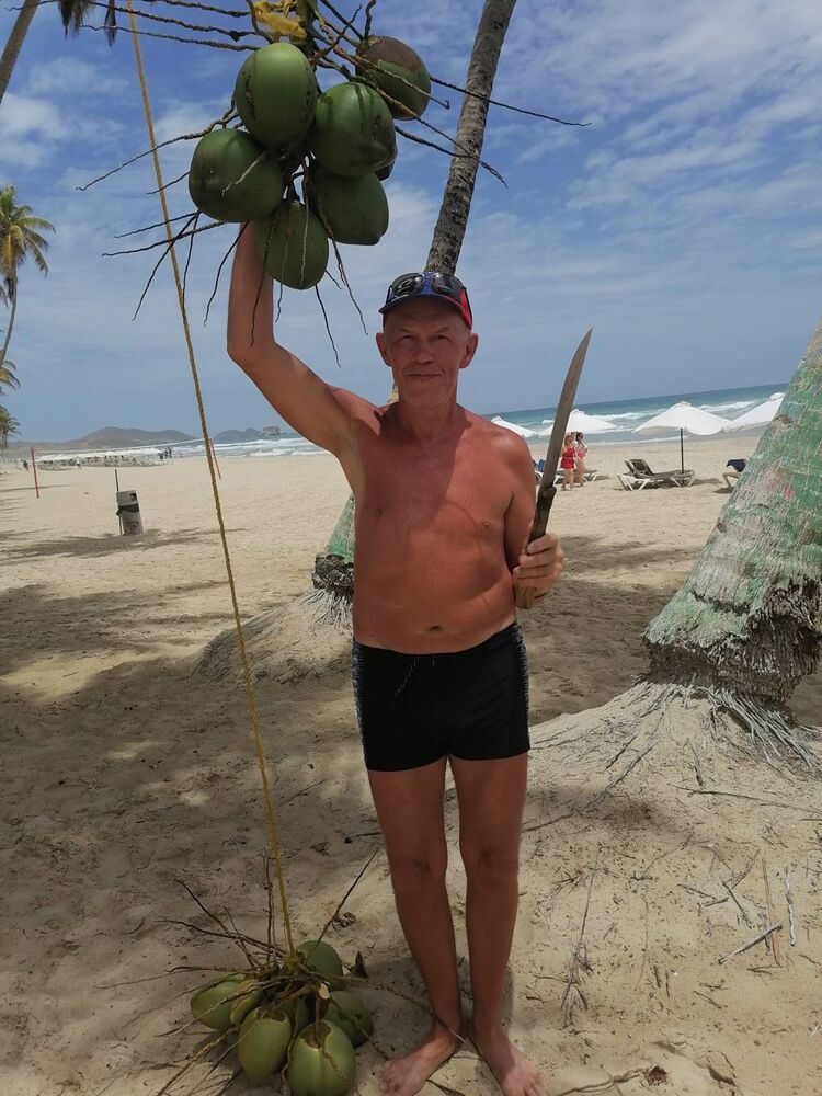  ,   Igor, 56 ,     , c 