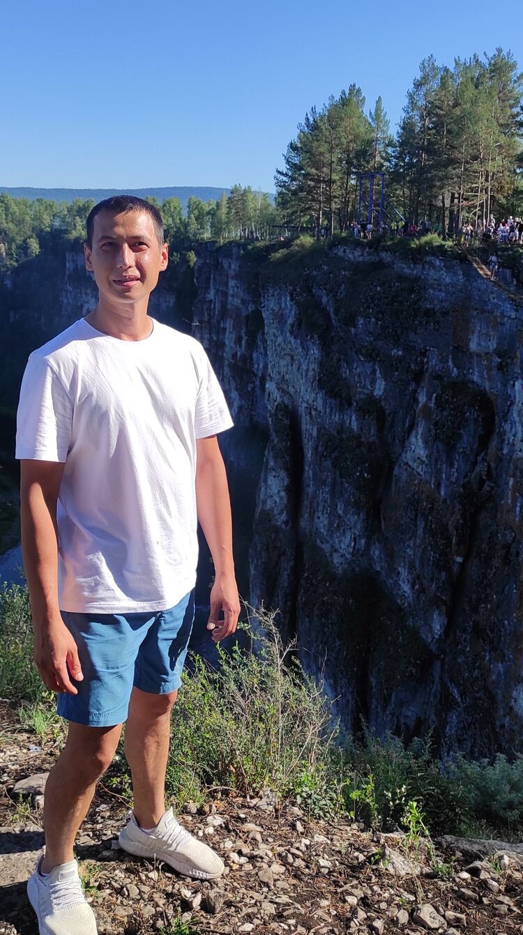  37048390  Aleksey, 32 ,    