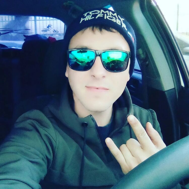  ,   Anton, 30 ,   c 