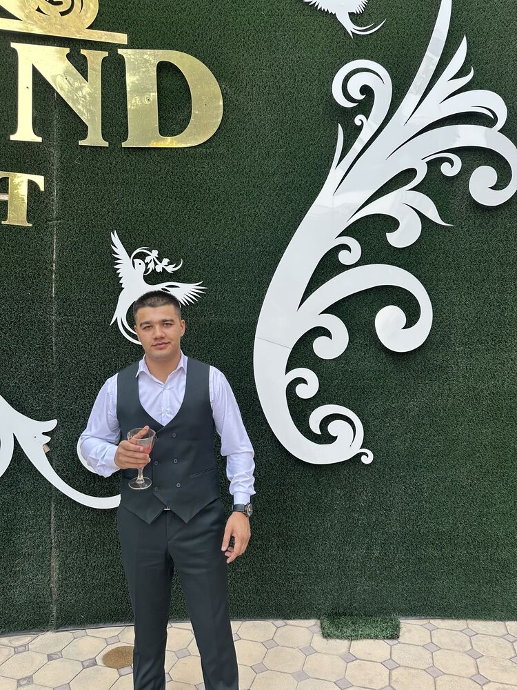  52752740  Sharofov, 21 ,    