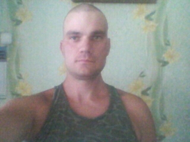  12642880  Anton, 37 ,    