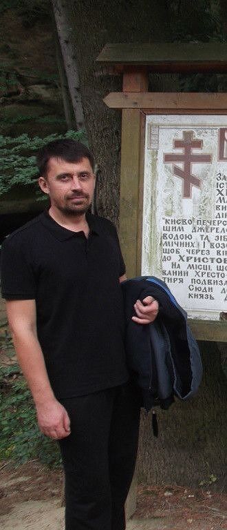  14924430  Oleksandr, 52 ,    