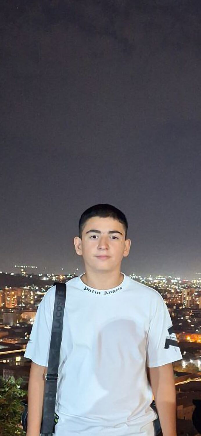  ,   Grisha, 19 ,   ,   