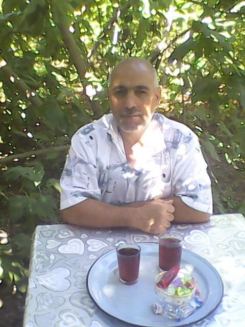  15838620  Vahid, 53 ,    