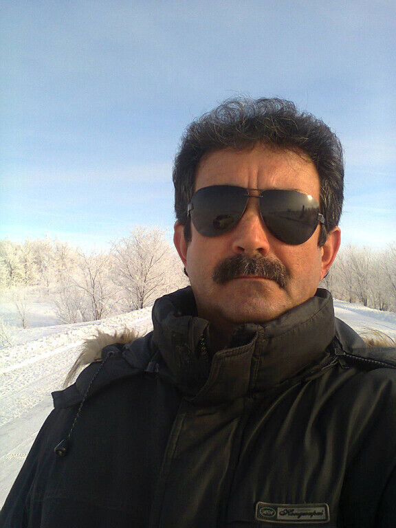  25442950  Pavel, 60 ,    