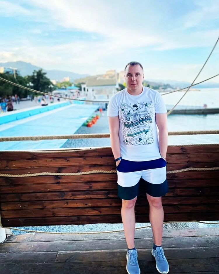  ,   Dmitry, 32 ,   