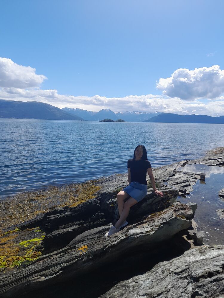  Norheimsund,   Iryna, 45 ,     , c 