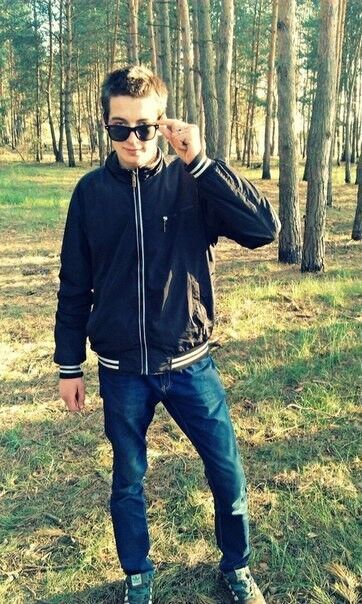  9115850  Andriy, 30 ,    