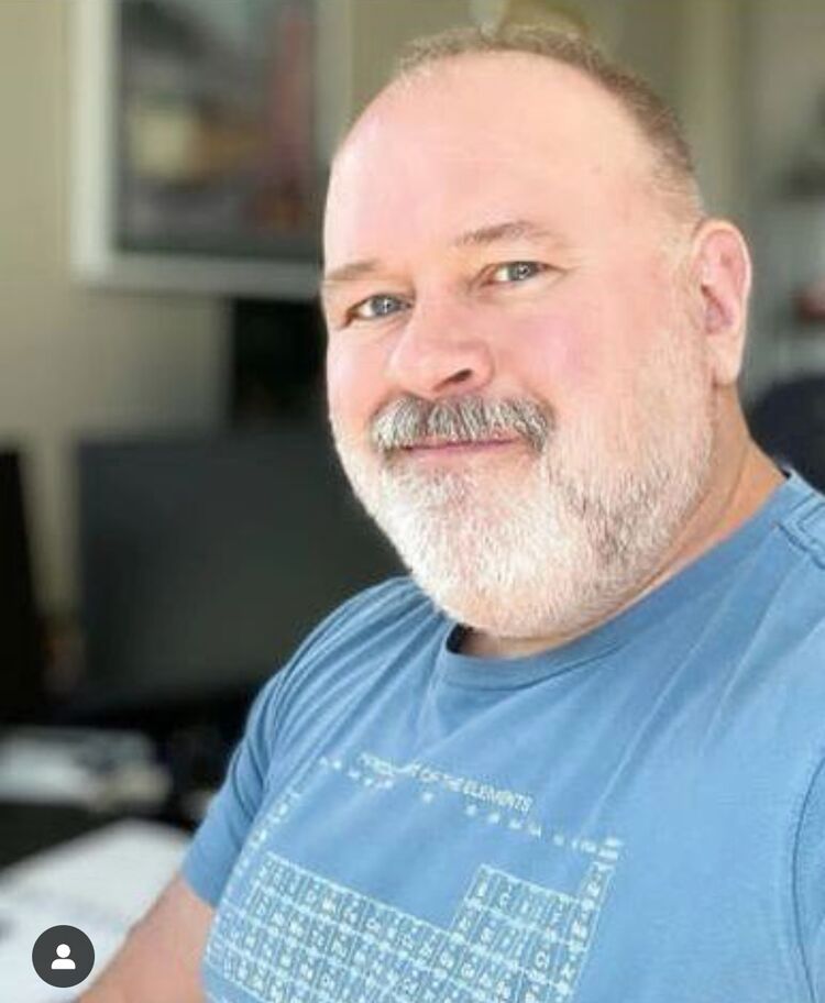  42129150  Jackson Larr, 59 ,    