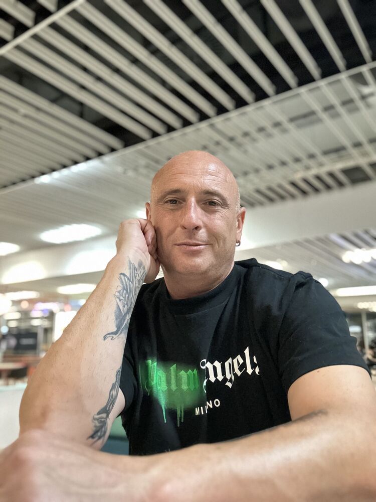 ���� 54993650 ������� Atanas, 52 ����, ���� ���������� � Hanau Am Main