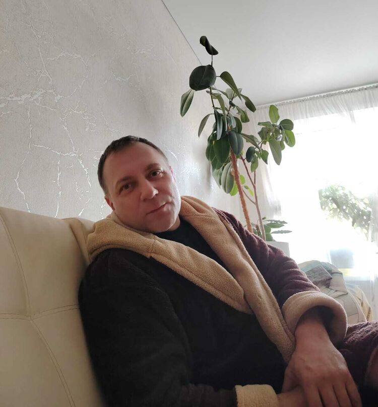  53162470  Praid, 47 ,    -