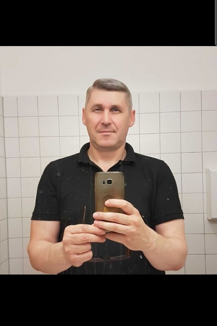  25833030  Vlad, 47 ,    