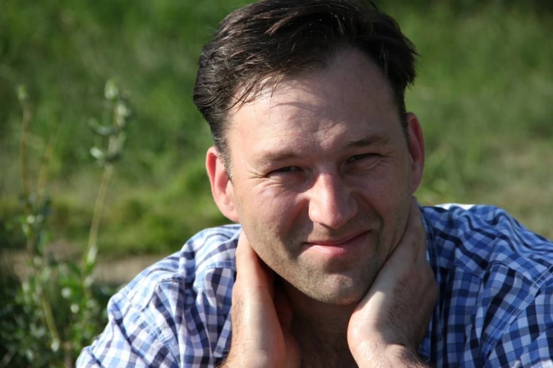 44040570  Evgeniy, 52 ,    