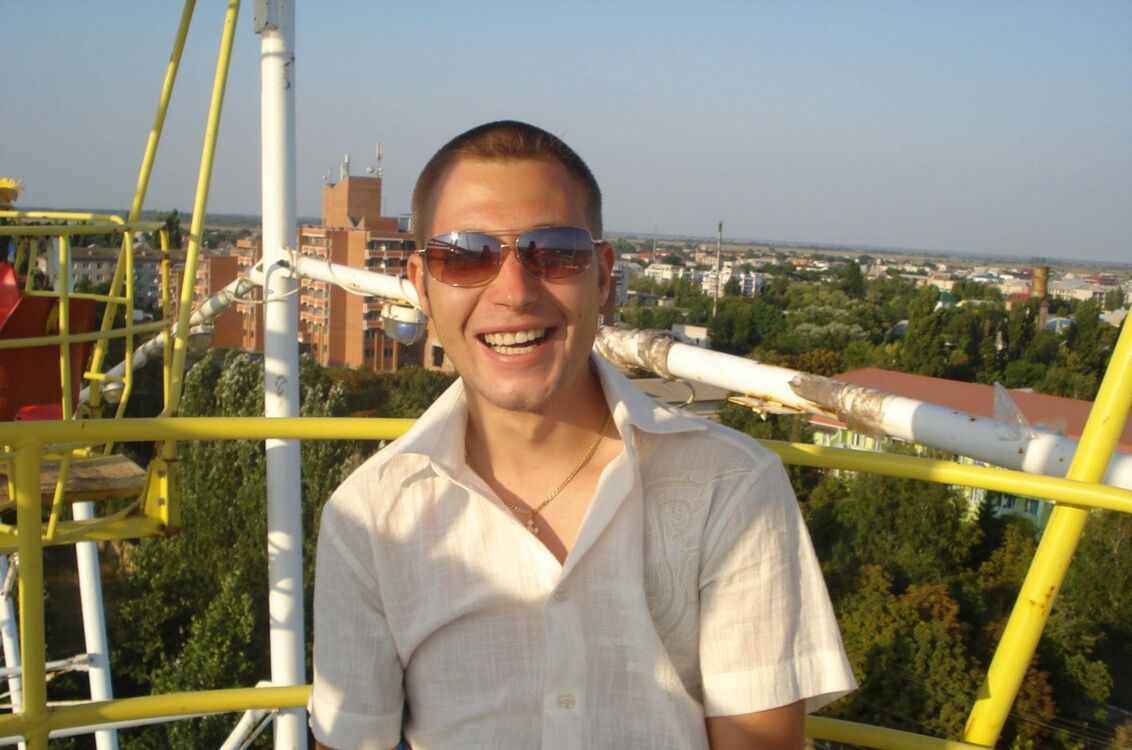  ,   Taras, 42 ,   ,   , c , 