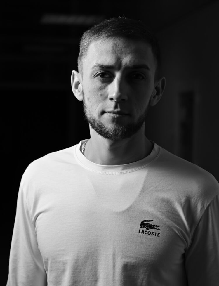  54446440  ALEXANDR, 29 ,    