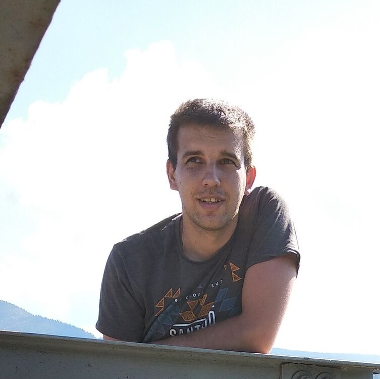  ,   Clavik, 37 ,   