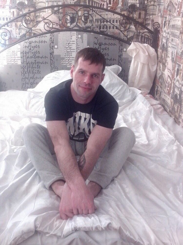  -,   Maksim, 40 ,   ,   , c 