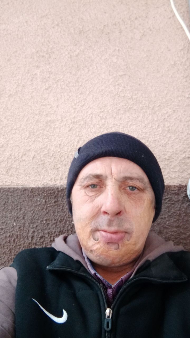  49431890  , 47 ,    
