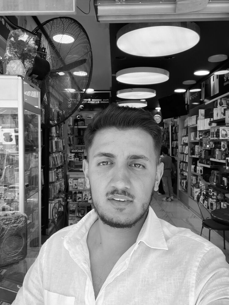  36524620  Emre, 23 ,    