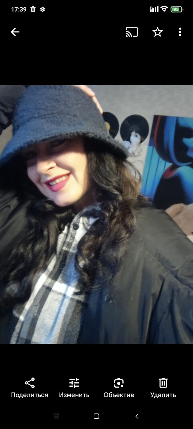 41898700  Nadiya, 42 ,    