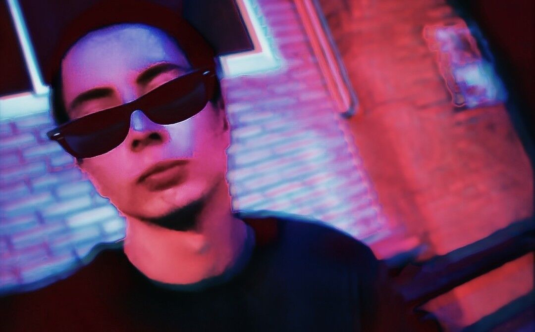  16032250  Alex, 52 ,    