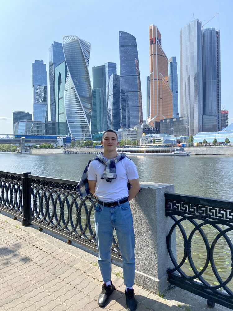  ,   Maksim, 22 ,   ,   